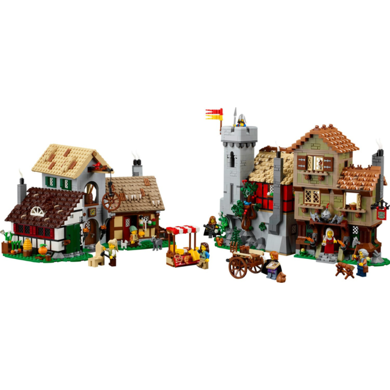 LEGO® 10332 Medieval Town Square - rent-a-set